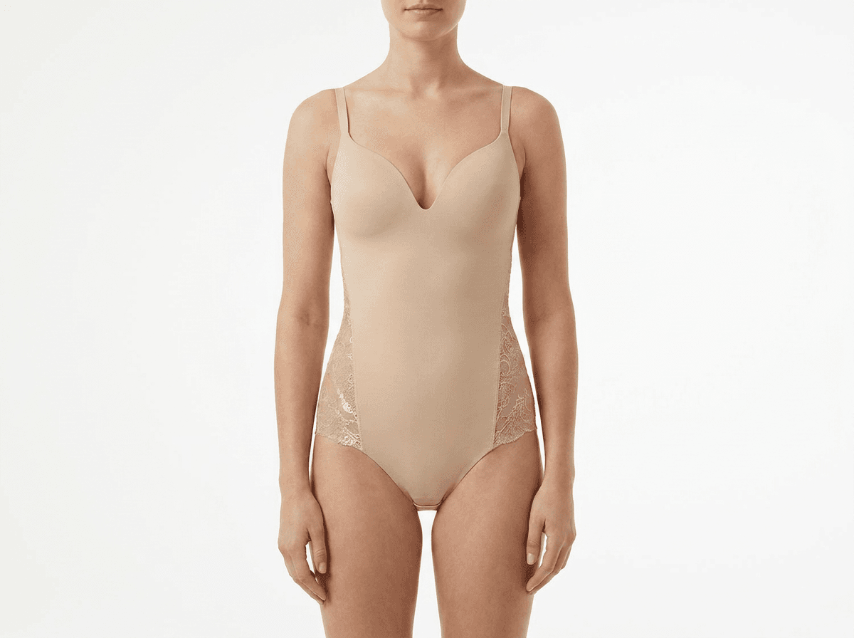 Body sculptant sans armatures à découpe laser avec inserts en dentelle sur les côtés